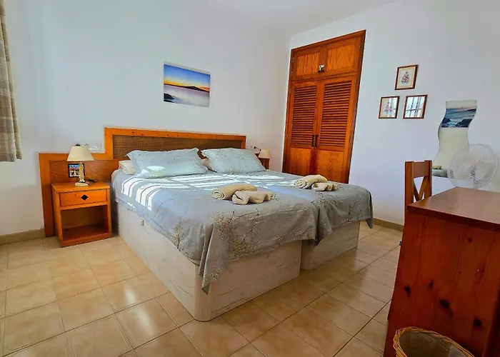 Atalaya Complex Puerto Del Carmen, Large Open Terrace With Loungers * Puerto del Carmen (Lanzarote)