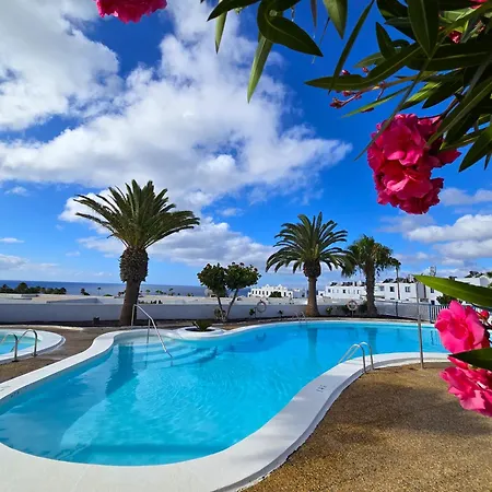 Atalaya Complex Puerto Del Carmen, Large Open Terrace With Loungers *